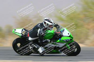 media/Mar-28-2022-Superbike Trackdays (Mon) [[b8603d0f67]]/Open Track Time/Turn 3 Inside/